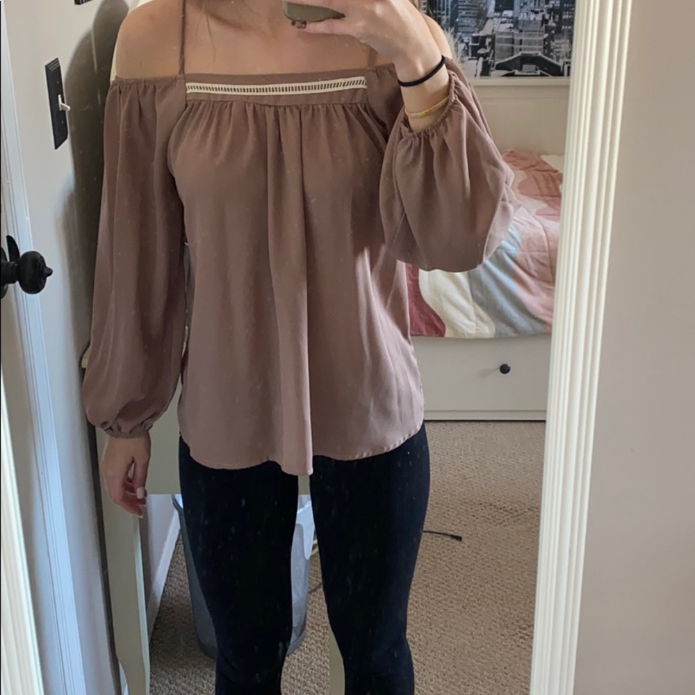 Cold Shoulder Top - Picture 4 of 4
